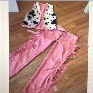 Cowgirl outfit. Pink cowgirl costume.